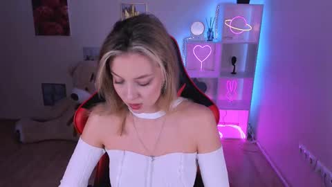 Melissa online show from February 20, 8:36 pm