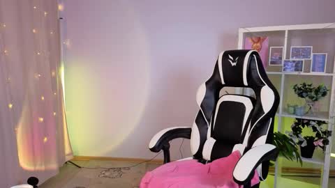 Melissa online show from February 26, 5:11 am