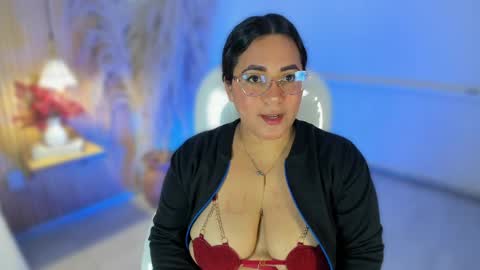 M E L I S S A  online show from April 4, 12:01 pm