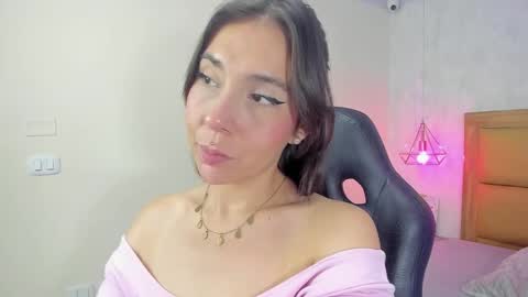    online show from February 21, 7:50 pm