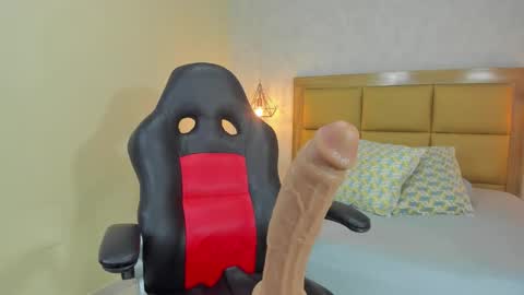    online show from October 28, 8:21 pm