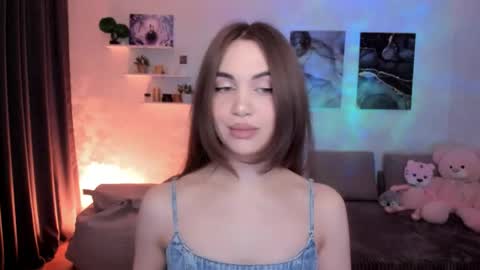 Tessa online show from April 13, 6:06 am