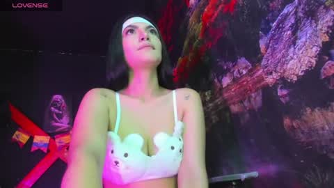 melllks online show from June 22, 4:25 pm