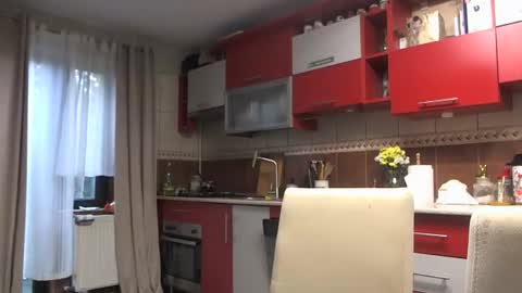 Melly online show from October 14, 6:38 am