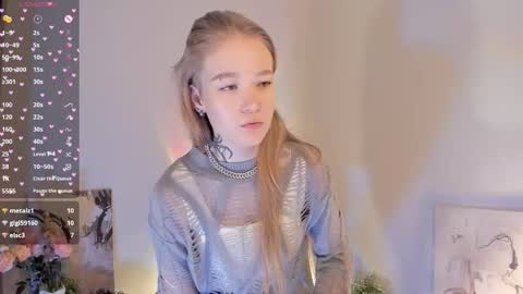 melodievejar online show from December 20, 5:47 am