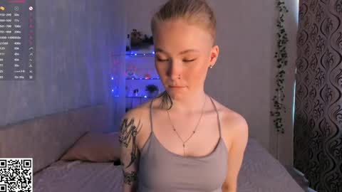 melodievejar online show from April 29, 4:28 am