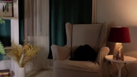 melody  online show from April 14, 4:32 pm