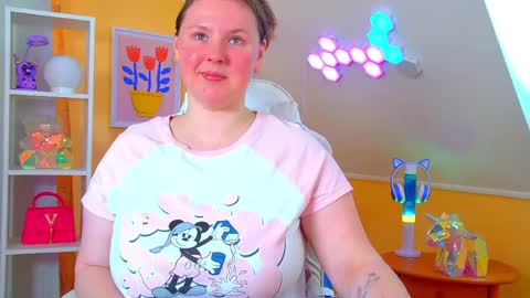 Melody online show from April 22, 6:42 am