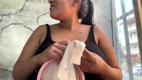 melodysnow online show from December 14, 8:37 pm