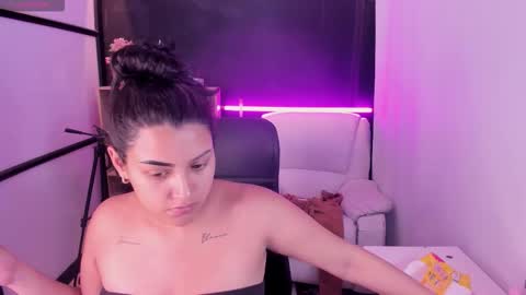 melodysnow online show from November 8, 8:45 pm