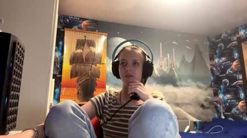 Hi Im Aria 18 years old online show from November 1, 2:27 pm