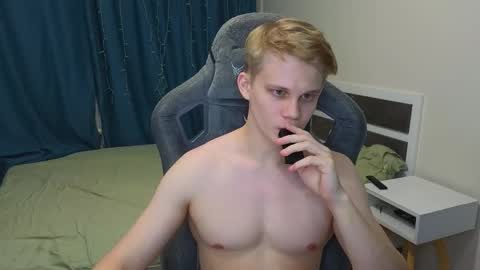 Mickey online show from December 19, 6:47 pm