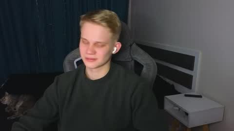 Mickey online show from March 9, 6:12 pm