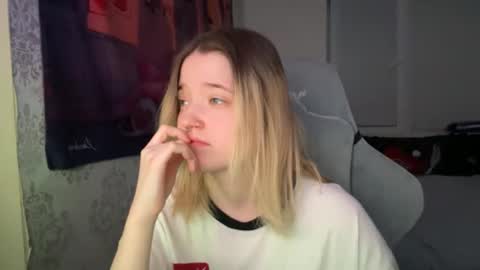 meowme online show from December 30, 2:51 pm