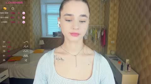 Julie online show from November 9, 9:57 am