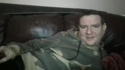 Snapshot of mercher627021 chatting on January 10, 10:57 pm ezio online show from January 10, 10:57 pm