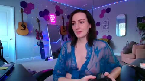 Snapshot of meredithbae chatting on September 14, 10:11 pm Meredith Bae online show from September 14, 10:11 pm