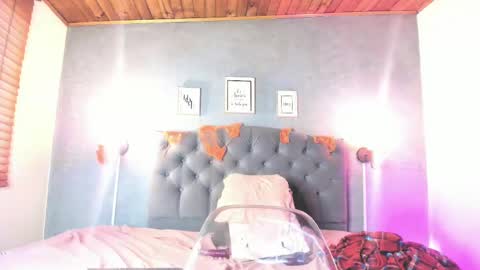 Snapshot of meridalane chatting on October 3, 10:40 pm meridalane online show from October 3, 10:40 pm