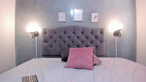 Snapshot of meridalane chatting on March 8, 3:35 pm meridalane online show from March 8, 3:35 pm