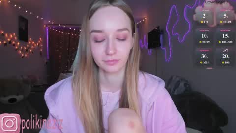 Sara online show from April 6, 3:46 pm