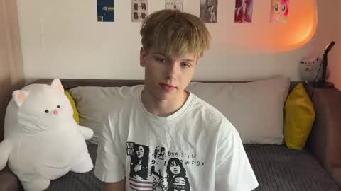 Arthur online show from June 6, 9:26 am