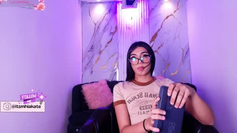 Mhia Kate online show from April 6, 12:06 pm