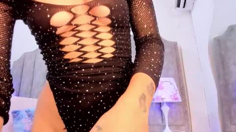 Snapshot of mhia_sweet chatting on October 9, 3:28 pm Mhia  online show from October 9, 3:28 pm