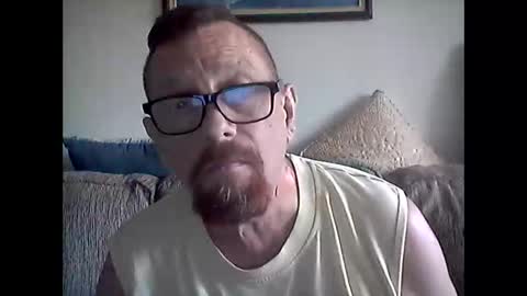 mhitch924 online show from May 5, 6:57 pm