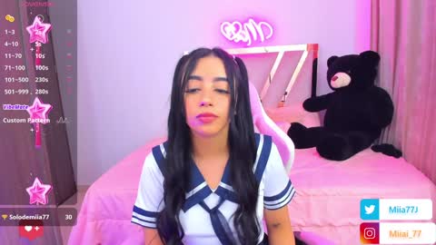 Snapshot of mia77_ chatting on December 22, 3:00 am Mia online show from December 22, 3:00 am