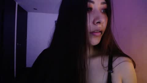 Mia zoe online show from February 19, 4:55 pm