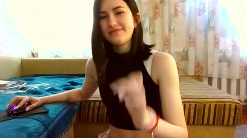mia_beauti_live online show from May 30, 9:19 am