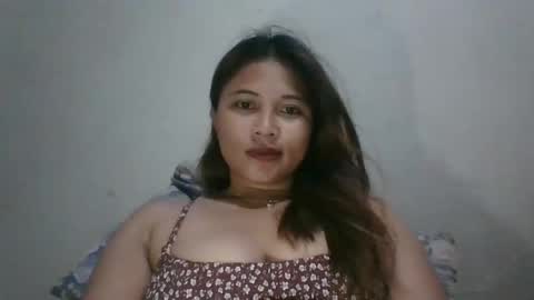 Snapshot of mia_bella04 chatting on January 22, 1:31 am mia_bella04 online show from January 22, 1:31 am
