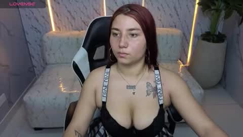 Snapshot of mia_blush_tx chatting on October 21, 8:23 pm Online 2200 to 600 online show from October 21, 8:23 pm