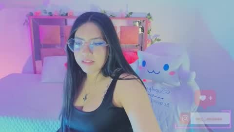 Snapshot of mia_bnnyy chatting on September 27, 9:45 pm mia_bnnyy online show from September 27, 9:45 pm