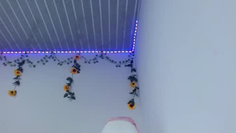 mia_brown69 online show from August 5, 10:51 pm
