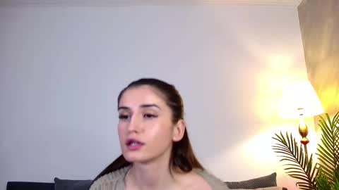 Freya Allen online show from January 9, 1:11 am