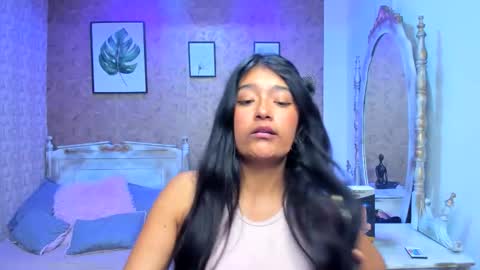 Mia online show from February 23, 2:08 pm