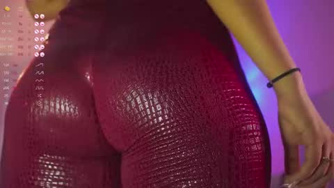 Anna online show from November 3, 9:27 pm