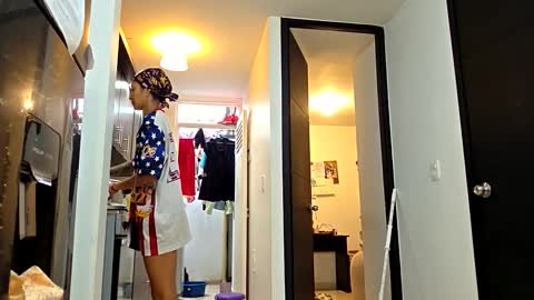 Mia Sandoval online show from October 17, 2:21 pm