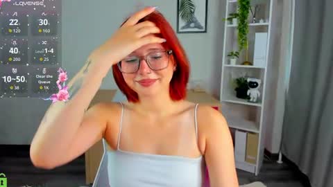 mia_e1fie online show from June 29, 12:51 am