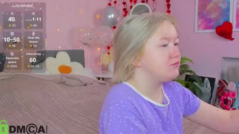 Mia online show from February 24, 3:09 am