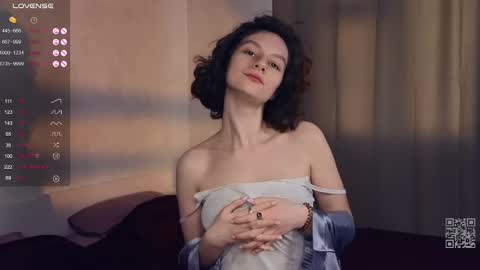 Mia  online show from March 9, 12:53 pm