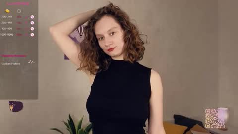 Mia  online show from September 18, 2:21 pm