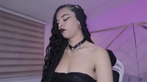 Mia online show from February 22, 6:28 am