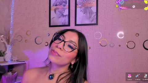 Mia online show from April 10, 2:44 pm