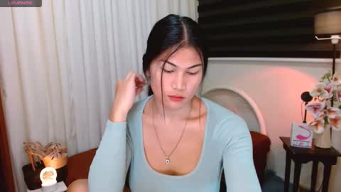 mia online show from November 14, 8:55 pm