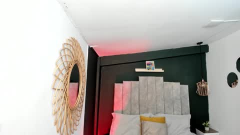 Val  online show from March 11, 7:28 pm