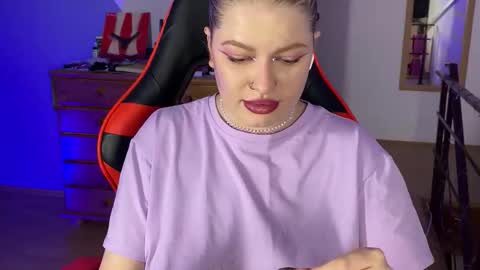 Snapshot of mia_kamp chatting on October 13, 8:44 pm Mia online show from October 13, 8:44 pm