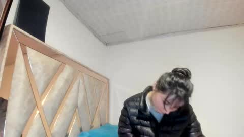 mia kaneee online show from December 23, 4:18 am