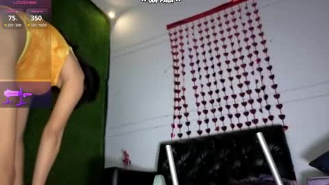 Mia K online show from May 25, 2:12 pm